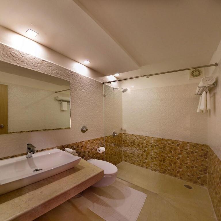 Room image 4