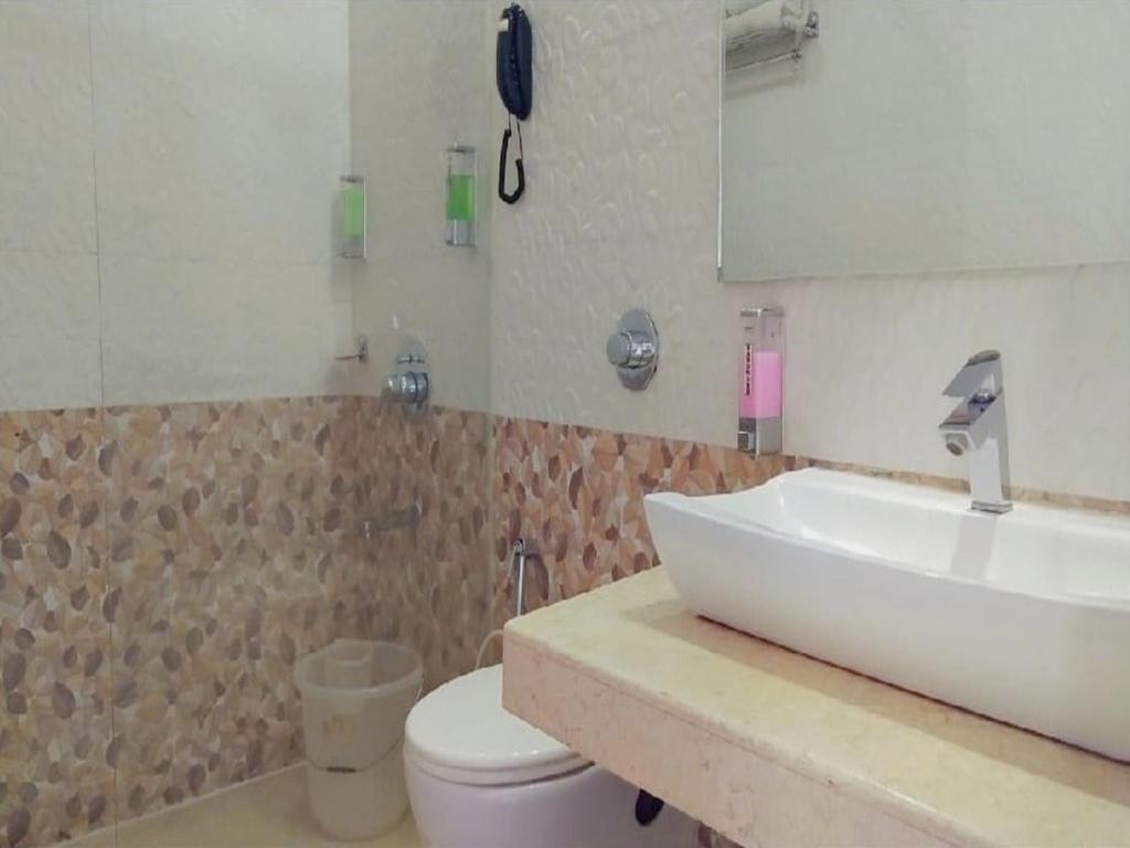 Room image 5